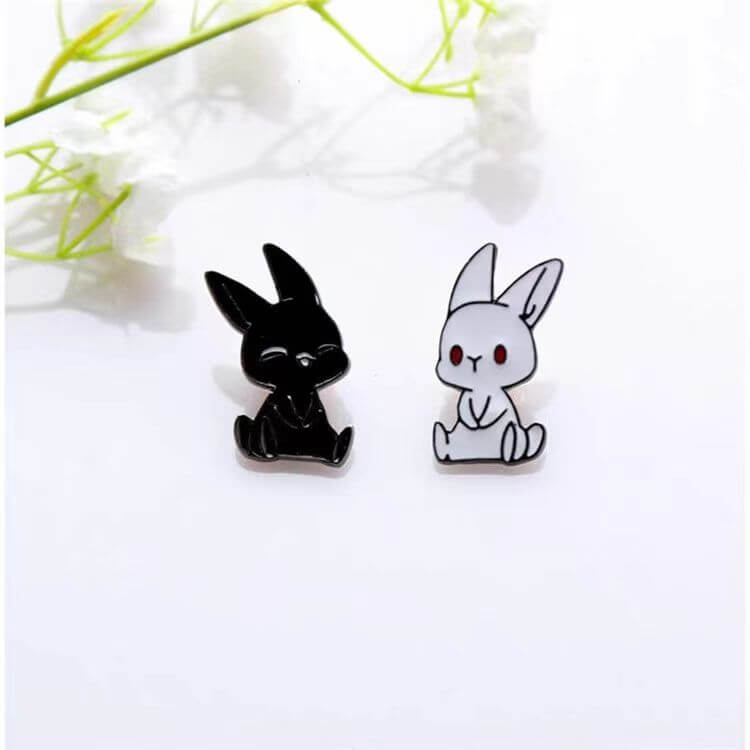 【SALE 20% OFF】MDZS Rabbit Enamel Pin Rabbit Metal Brooch Tassel